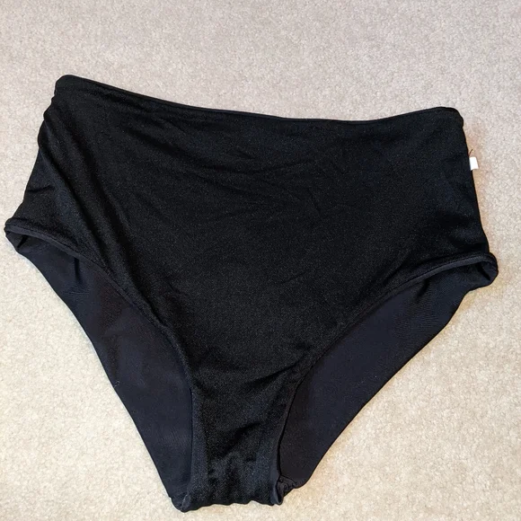 2 piece black bikini set w/ embroidered roses/flowers - Picture 5 of 15